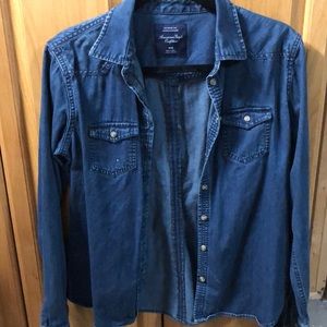 American Eagle buttoned down jean shirt